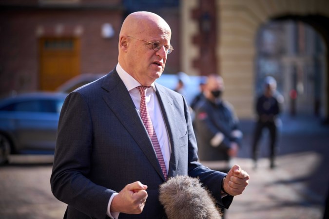 Steeds meer mensen slachtoffer van intimidatie online: minister Grapperhaus komt in actie tegen ‘schofterig’ gedrag