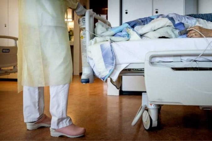 Aantal coronapatiënten in ziekenhuizen voor het eerst in dagen gedaald