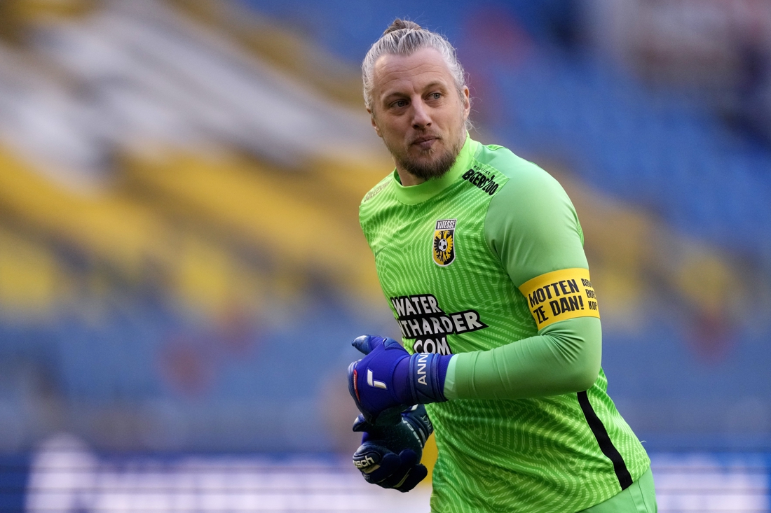 Ajax legt transfervrije Vitesse-doelman Remko Pasveer vast - De Limburger
