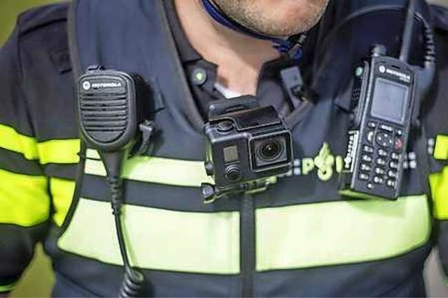 Meisje uren in coma na date, samen met vriendin gedumpt op parkeerplaats