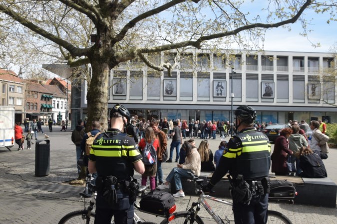 Tachtig demonstranten tegen coronamaatregelen bijeen in centrum Venlo 