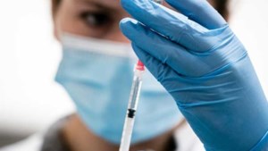 Duitse vaccinatiemedewerker vulde spuiten met zoutoplossing