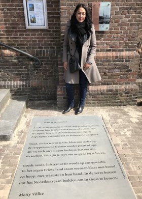 Evacuatie Roermondenaren naar Friesland herdacht met onthulling plaquette in Leeuwarden