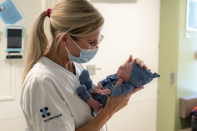 In Limburg ontwikkelde kleding voor te vroeg geboren baby’s razend populair 