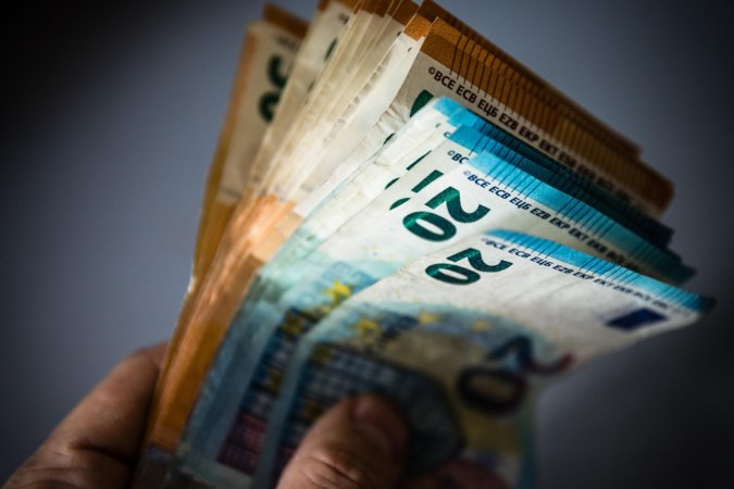 Commentaar: Geld werkt verslavend en gratis geld al helemaal. Toch zal de wereld er een keer van moeten afkicken