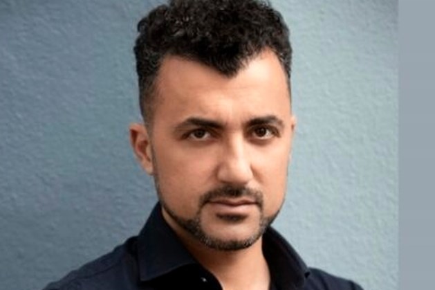 Schrijver en columnist Özcan Akyol online op bezoek bij bieb Kerkrade