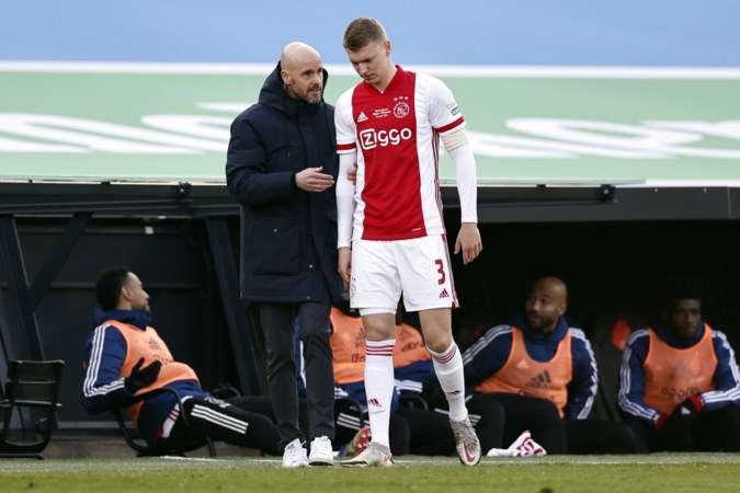 Kampioen en bekerwinnaar, maar moet Perr Schuurs eigenlijk wel bij Ajax blijven? 