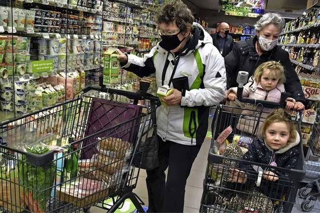 Besmet in de supermarkt? ’Meeste klanten hebben slechts vluchtig contact’