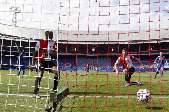 Stuntelshow: Feyenoord rolt rode loper in De Kuip uit voor Ajax