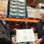 Voedselbank Zuid-Limburg ontvangt cheque van 13.500 euro van bedrijven uit hele regio 