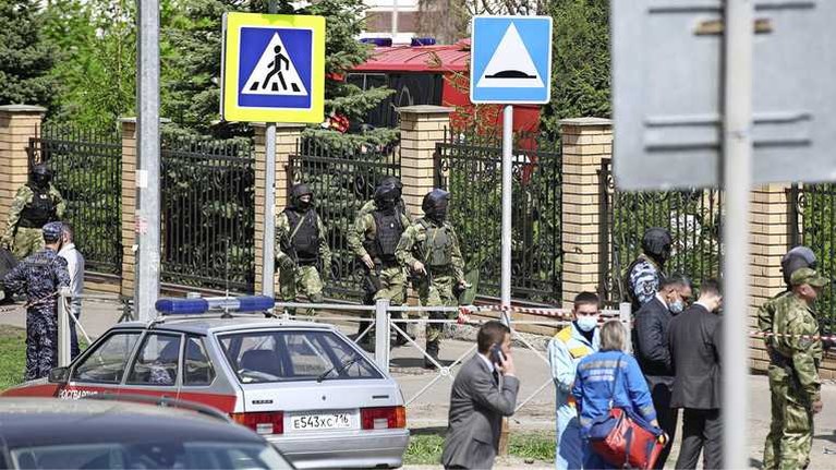 Zeker 9 personen gedood bij schietpartij Russische school, tientallen gewonden