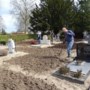 Oproep om te stoppen met het ruimen van graven en grafmonumenten vindt gehoor in Castenray en Merselo