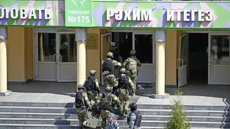 Zeker 9 personen gedood bij schietpartij Russische school, tientallen gewonden