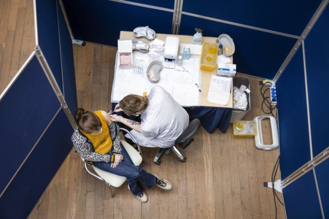 Weekcijfers RIVM: mogelijk minder dan 50.000 coronagevallen