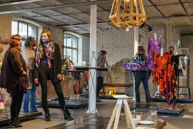 Pop-up stores van creatievelingen in Loods 5: Kroonluchters van duizenden reserveonderdelen, made in Maastricht