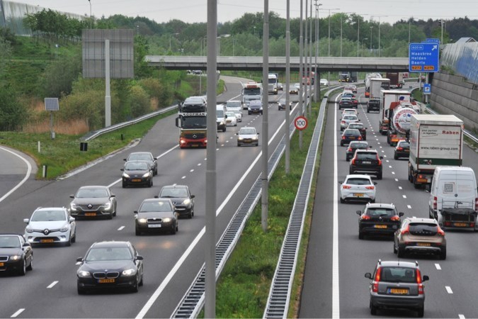 Vertraging Bij Aanleg Nieuwe Rijstrook Op A73 Bij Venlo Door... - De ...