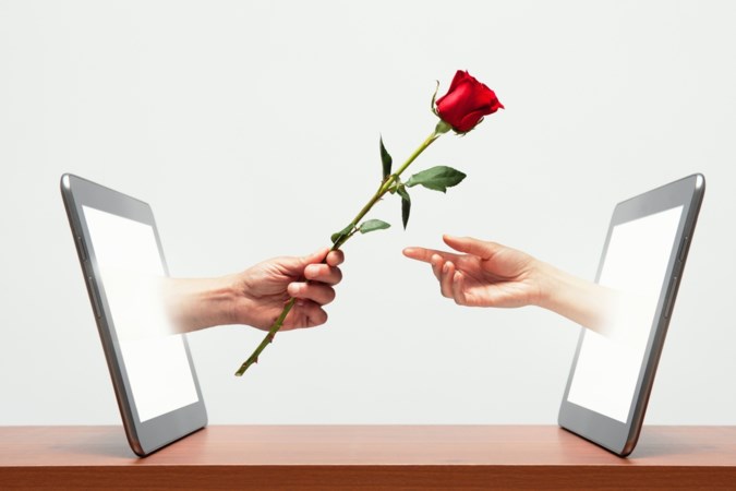 Lola en Chang hebben een relatie op lange afstand: ‘Je moet vooral niet vooruitkijken’