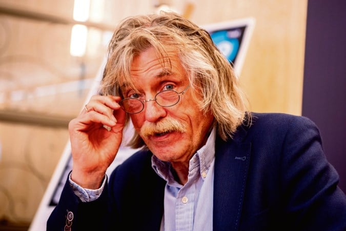 Johan Derksen: De man die overal schijt aan heeft