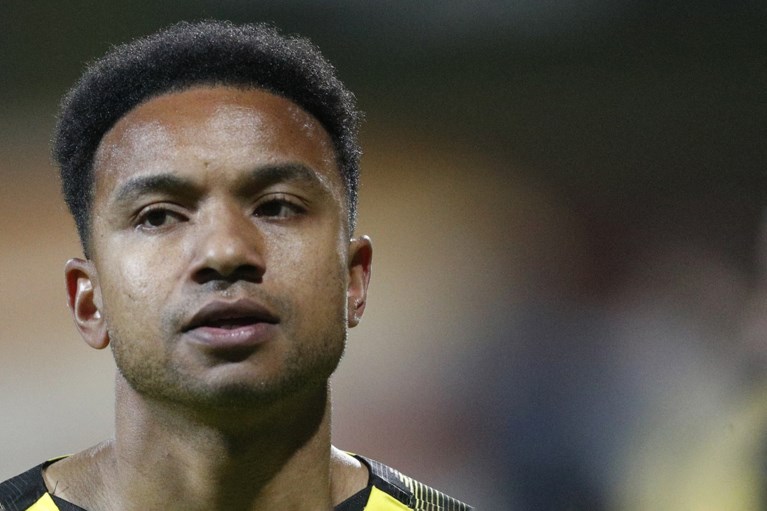 VVV’er Josua John schiet Suriname naar eerste zege in kwalificatiepoule, Van Marwijk wint met VAE