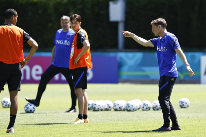 Focus op EK; zaakwaarnemers van voetballers buiten de deur houden