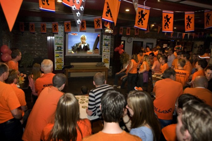 Van Oranjekoorts is amper sprake, waarom is de EK-beleving nog zo lauw?