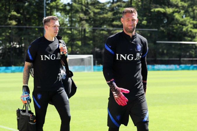 Stekelenburg of toch Krul onder de lat bij Oranje. Wat vinden de kenners?