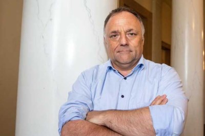 Viroloog Marc Van Ranst Helemaal Klaar Met Oplichter Wille De Limburger Mobile