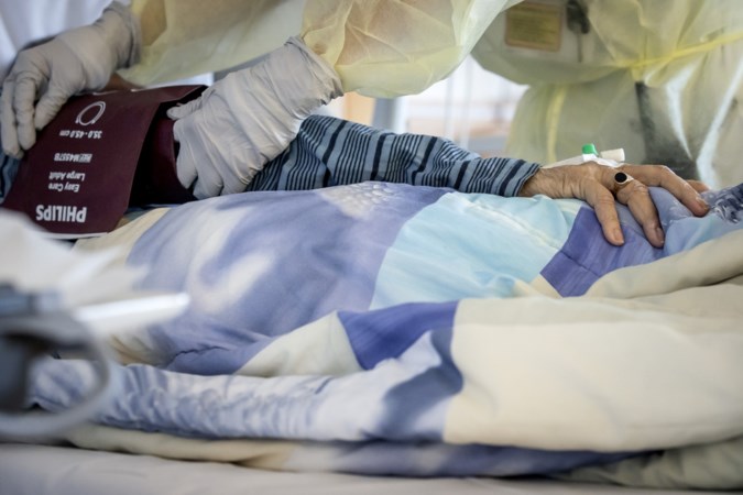 Na twee dagen van stijging daalt aantal opgenomen coronapatiënten