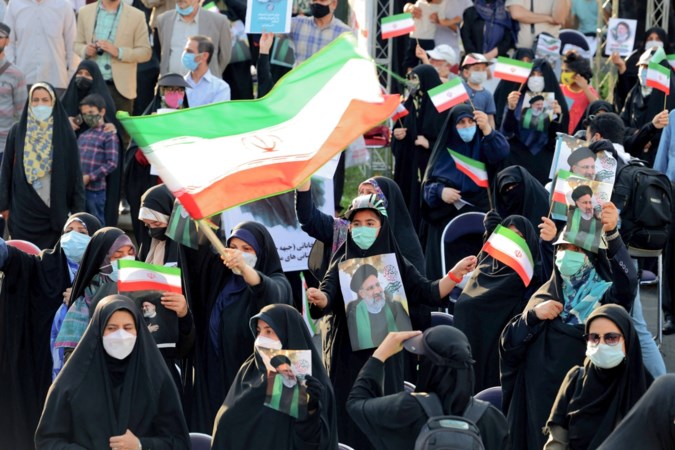 Van schenden van mensenrechten verdachte Ebrahim Raisi is koploper bij presidentsverkiezing Iran