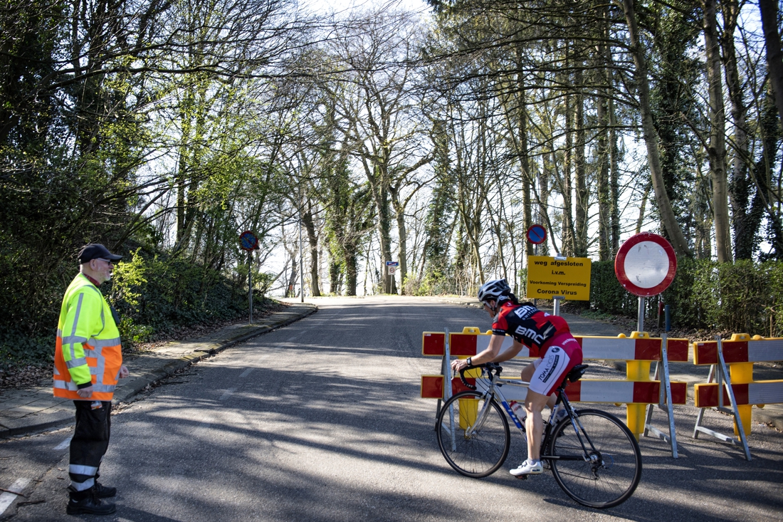 Vaals is door coronadrukte meer geld kwijt aan verkeersregelaars - De Limburger