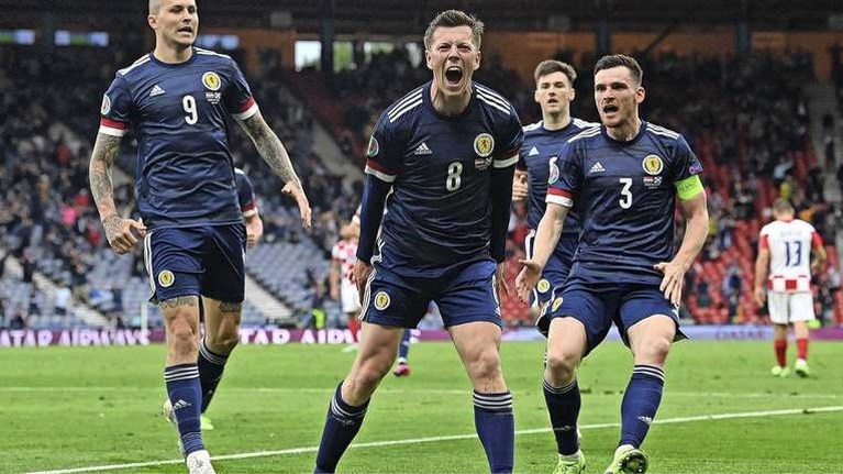 Engeland als groepswinnaar door, Kroaten ook verder