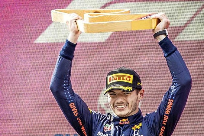 Wie kan Max Verstappen nog stoppen na ‘hattrick’ aan overwinningen?
