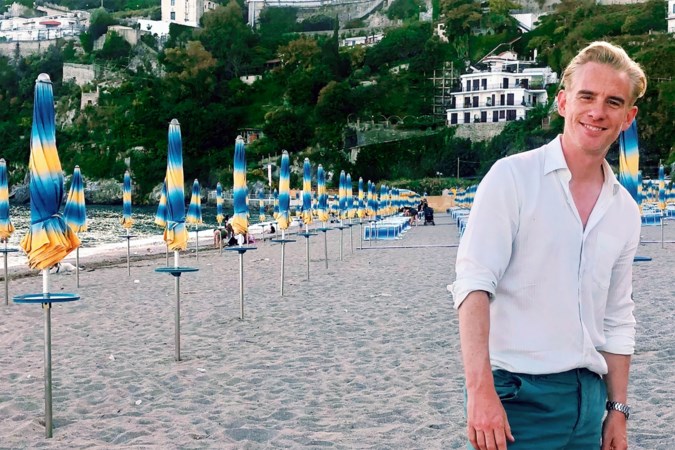 Art Rooijakkers als moderne cupido voor eenzame pensionhouders in ‘B & B Vol Liefde’: ‘Ik heb wel dingen zien opbloeien’