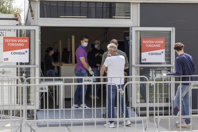 Experts bezorgd over coronacijfers: ’Situatie kan zeer ernstig worden’