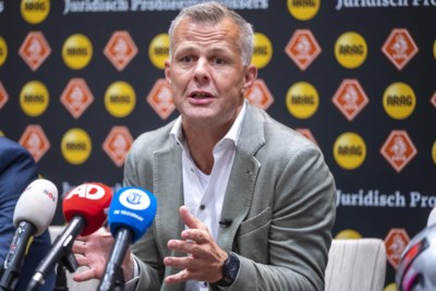 Björn Kuipers stelt besluit over toekomst uit: De vraag of ik Makkelie voor het WK voor de voeten loop, neem ik mee in mijn beslissing’