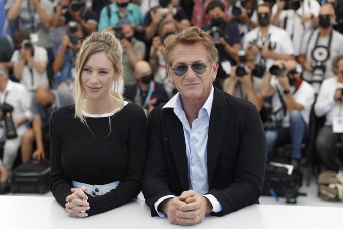 Filmfestival Cannes: Sean Penn speelt met dochter in zijn nieuwe film ‘Flag Day’