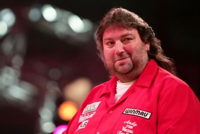 Voormalig Dartskampioen Andy Fordham 59 Overleden De Limburger Mobile [ 267 x 400 Pixel ]