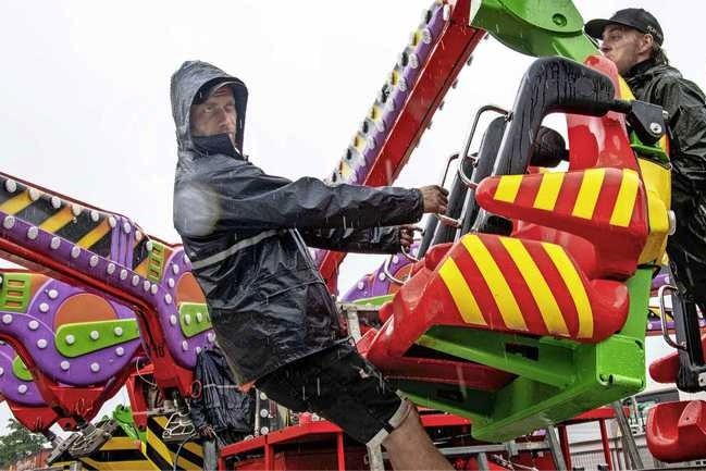 Tilburgse kermis laat zich niet stoppen door corona: ’Maar er glippen altijd deugnieten door controle’