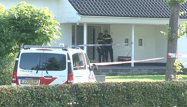 Dode bij steekincident in Roermond. via @delimburger.