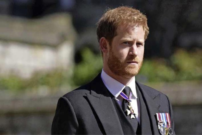 ‘Britse royals wachten boek prins Harry met angst en beven af’