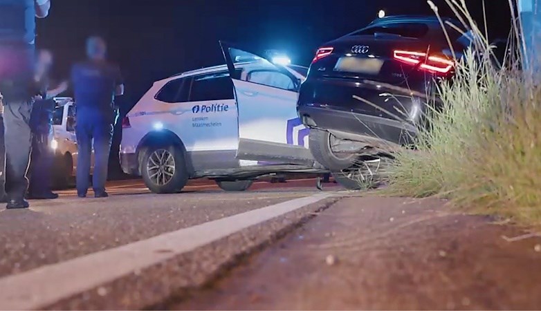 Vrouw uit Beek (27) gebruikt lachgas tijdens achtervolging, - De