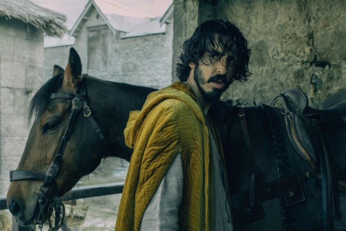 Acteur Dev Patel is The Green Knight: ‘Zodra reacties racistisch worden, schakel ik uit’