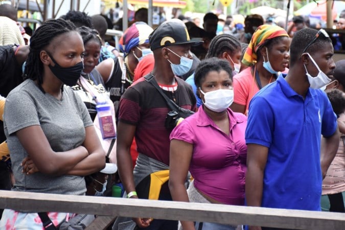 Tienduizenden migranten op weg naar Verenigde Staten via gevaarlijke Panamese jungle