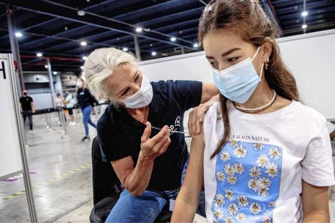 Vaccinatie-update: ‘Zonder rare dingen over twee weken niet langer rood’
