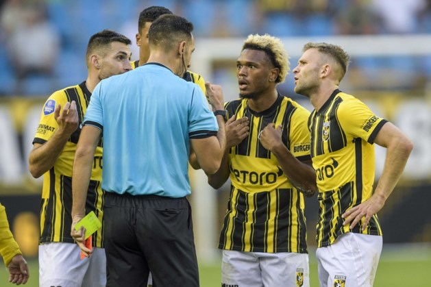 Hoofdrol Openda bij Vitesse in thuisduel met Dundalk (2-2 ...