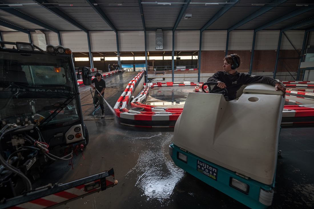 Karts onbruikbaar, parkeergarage maanden dicht: de ramp na de ramp - De Limburger