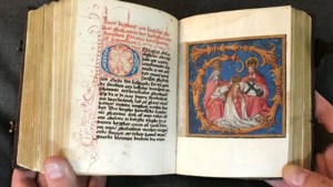 Radboud Universiteit koopt middeleeuws gebedenboek uit Maastrichts vrouwenklooster Maagdendries: ‘Vijfhonderd jaar oud en hoegenaamd niet gerestaureerd’