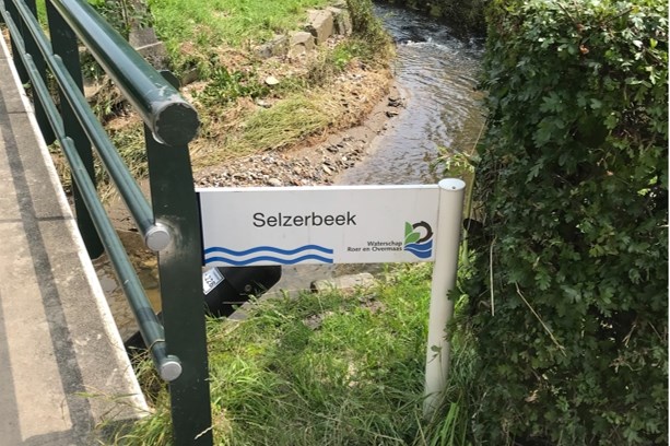 Dorpsschouw Oud-Lemiers na overstroming Selzerbeek