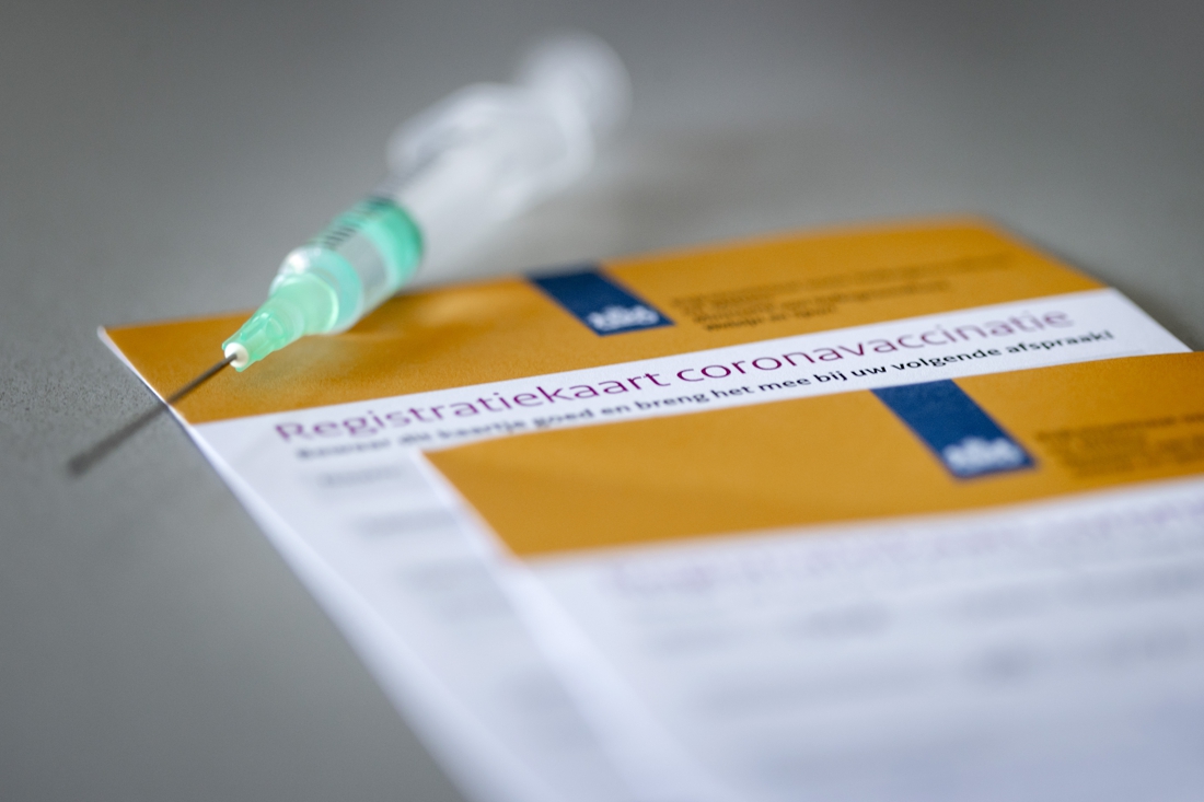 Brits Onderzoek: Effectiviteit Vaccins Daalt Na Verloop Van ... - De ...