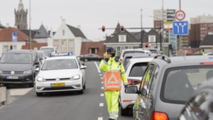 Met parkeerverbod voor Mijnheerkensweg hoopt Roermond wildparkeren Outlet Center aan te pakken